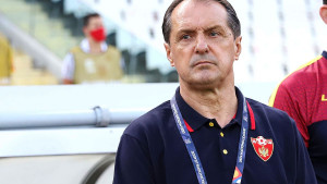 Faruk Hadžibegić tri od tri sa Crnom Gorom