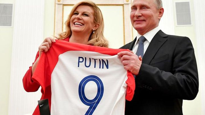 Šta je čudno na fotografiji Kolinde i Putina?