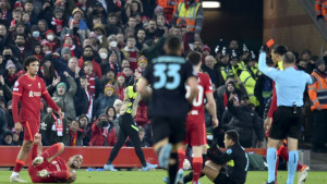 Wenger optužio Fabinha: To što je uradio je varanje da Alexis dobije crveni karton