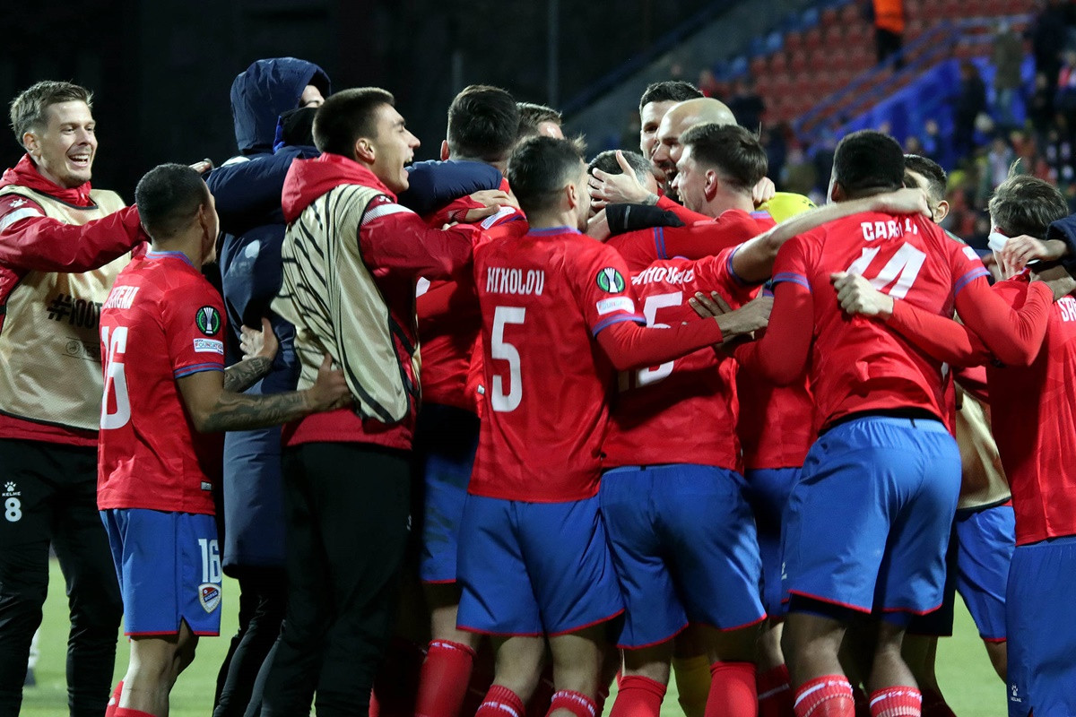 Moguć prijevremeni razlaz Aleksa Pihlera i FK Borac? Moguć prijevremeni razlaz Aleksa Pihlera i FK Borac?