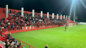Navijači Veleža nestrpljivo čekaju igrače: Stadion Rođeni skoro pun!