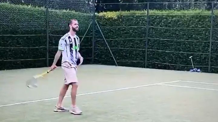 Pjanić oduševio navijače Juventusa i Barcelone jer je pokazao koliki je profesionalac
