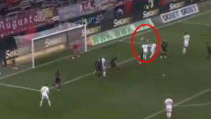 Dva gola protiv velikog Bayerna - Ermedin Demirović igra fudbal života! 