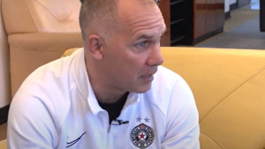 Nerealne scene pred vječiti derbi: Partizan ostao bez trenera pred utakmicu, prebačen je u bolnicu