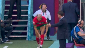 Amrabat kasnio na početak drugog poluvremena, a sada se zna gdje je tako dugo "zaglavio"