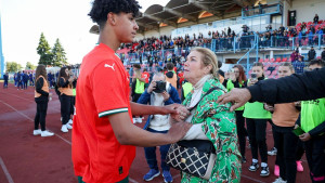 Tek mu je 15, a Cristiano Junior već pravi transfer života!