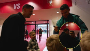 Szczesny i Ronaldo se sreli u Varšavi i srdačno pozdravili, a onda su počeli priču o Barceloni