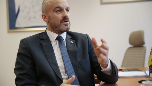 Pilav posmatrač suđenja na meču Lige prvaka!