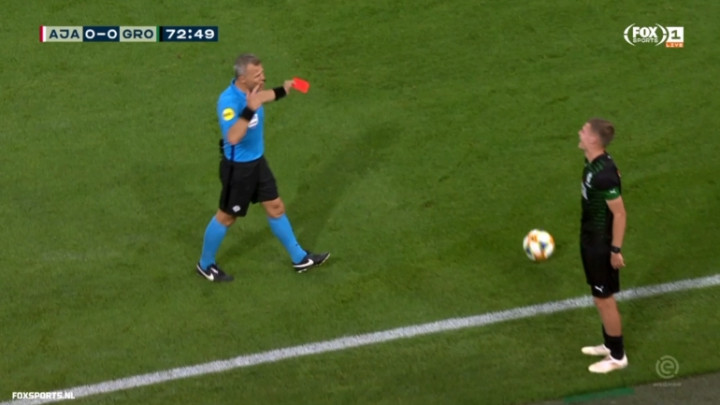 Ajax stigao do nove pobjede, ali šta bi bilo da igrač gostiju nije dobio glup crveni karton?