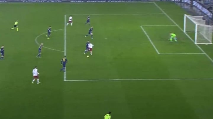Džeko majstorski iznudio penal, Roma ponovo povela