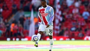 Sterling je do