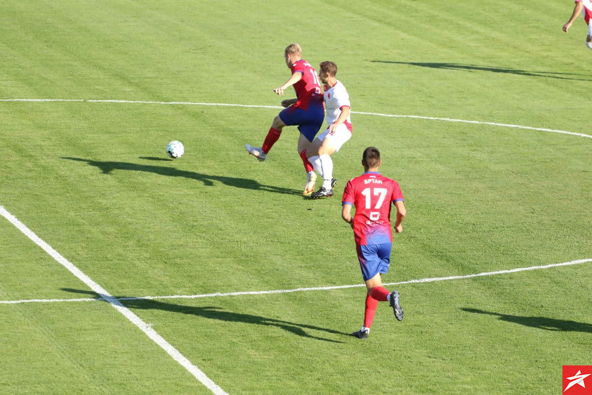 Lopta letjela 40 metara: Bukvić uhvaćen na spavanju, na kraju golman Mladosti postigao autogol