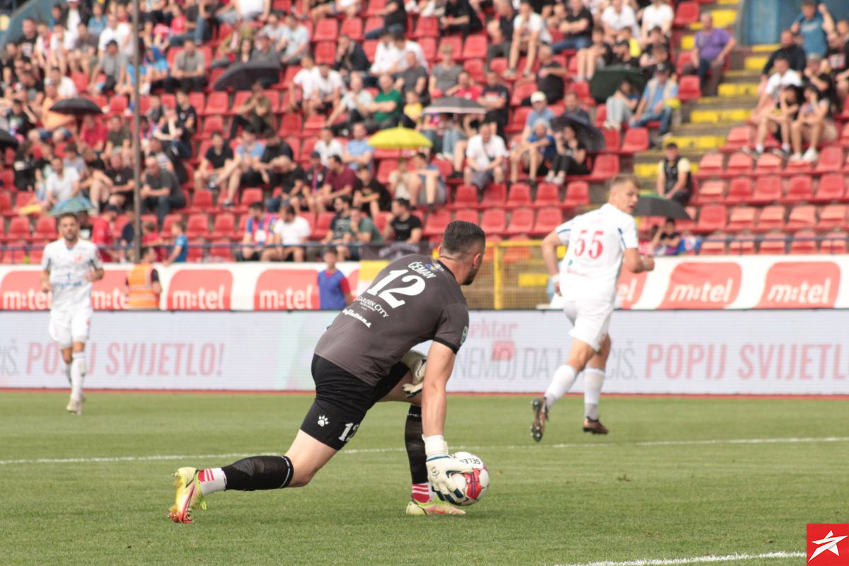Bizarna situacija u Tomislavgradu: Igman ostao bez oba golmana, napadač stao na gol Bizarna situacija u Tomislavgradu: Igman ostao bez oba golmana, napadač stao na gol