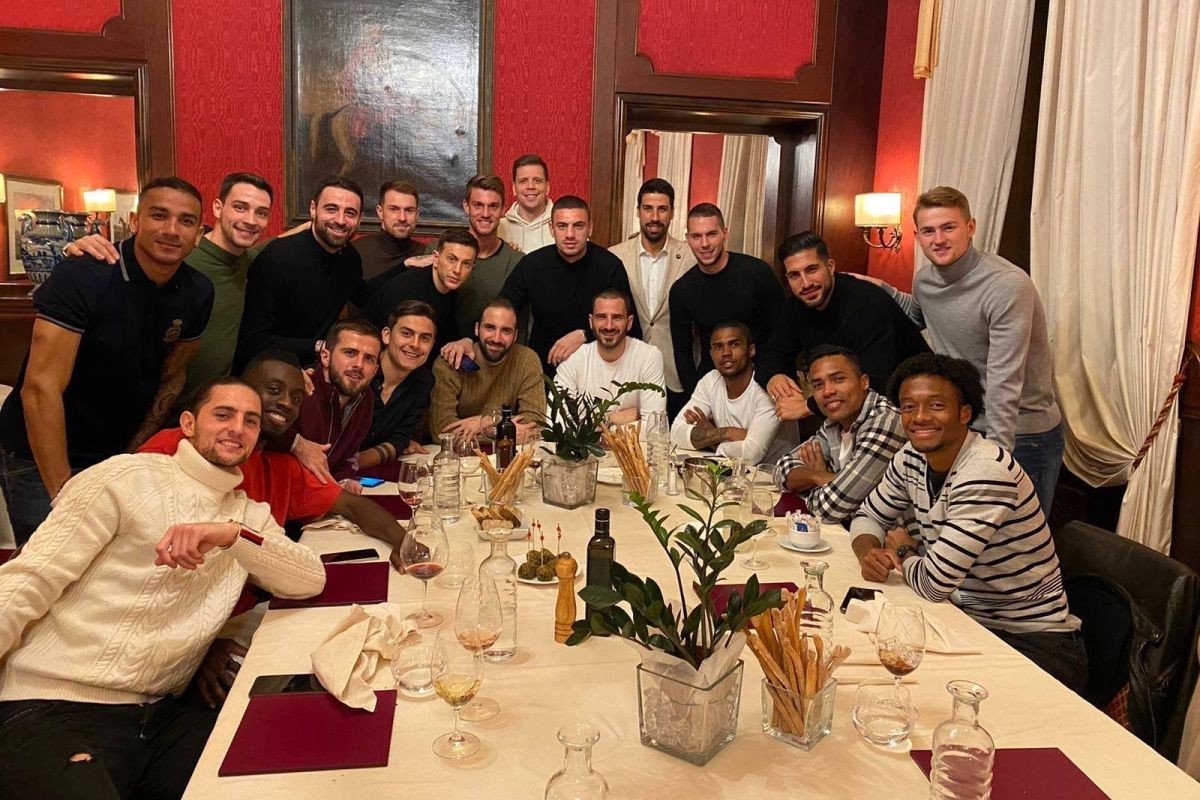 Fotografija sa zajedničke večere igrača Juventusa, pogodite ko fali