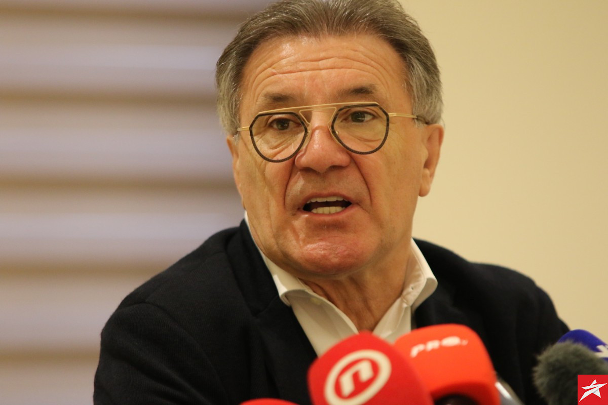 Zdravko Mamić nemilosrdno 'pregazio' Fabija Cannavara Zdravko Mamić nemilosrdno 'pregazio' Fabija Cannavara