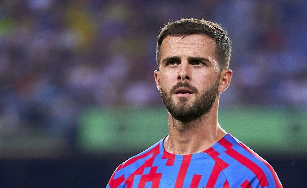 Pjanić napušta Barcelonu: Zvanična ponuda prihvaćena, odluka je samo na njemu! Pjanić napušta Barcelonu: Zvanična ponuda prihvaćena, odluka je samo na njemu!