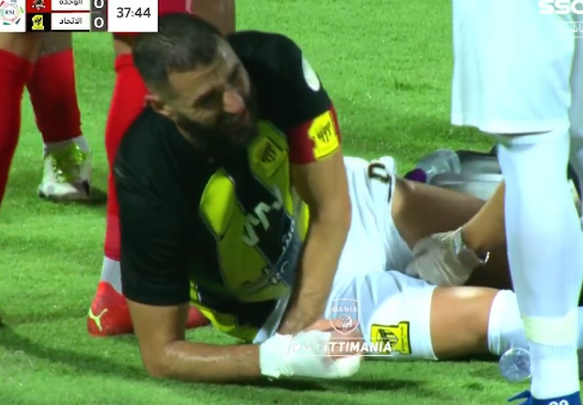 Benzema je pao i uhvatio se za nogu, a onda kao da je vrijeme stalo na stadionu