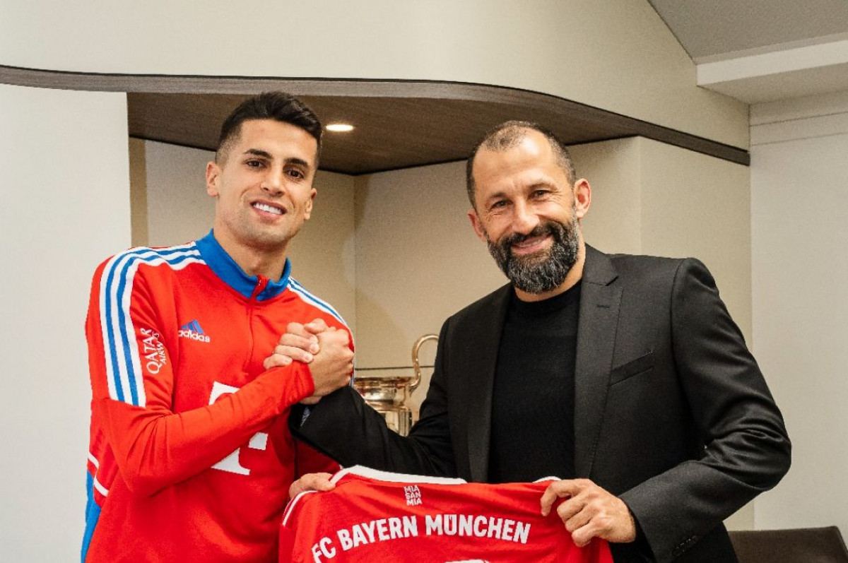Bayern potvrdio najveći posao januara: Cancelo potpisao i već izabrao broj u novom klubu!
