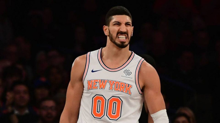 Kanter s ponosom pokazao svoje dokumente: "Hido, jesi li još uvijek Erdoganov ker?"