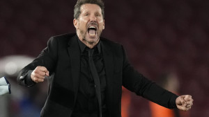 Dok su igrači Atletica slavili plasman u finale, cijeli svijet bruji o onome što je radio Simeone!