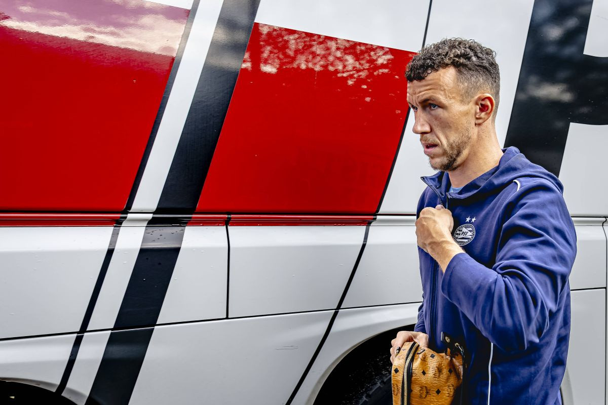Otjerali ga s Poljuda, a on sinoć zabio gol za PSV i uradio ono što je malo ko prije njega uspio Otjerali ga s Poljuda, a on sinoć zabio gol za PSV i uradio ono što je malo ko prije njega uspio