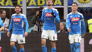 Napoli slavio na Meazzi protiv Intera i ostvario prednost pred revanš