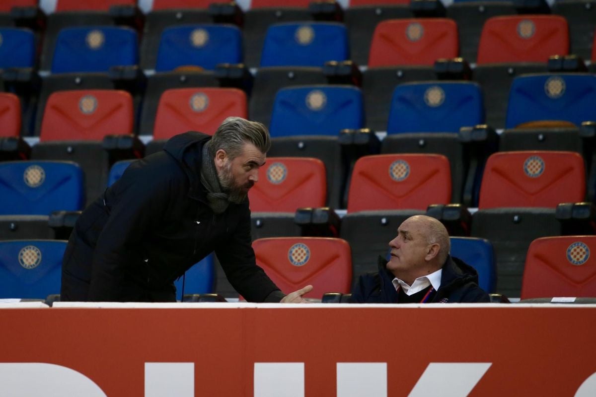 Hajduk pokazao izlazna vrata legendi, on se i sam predao: "Ja ne mogu više" Hajduk pokazao izlazna vrata legendi, on se i sam predao: "Ja ne mogu više"