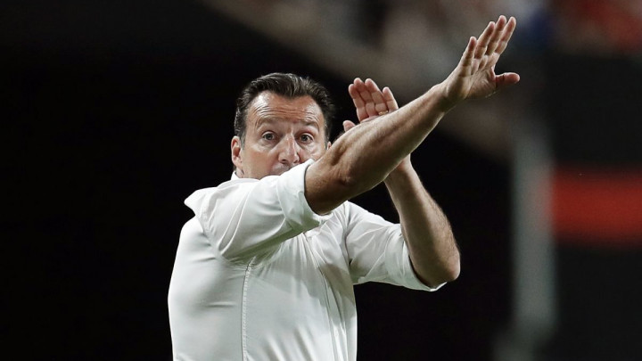 Wilmots zbog dugova napustio Iran