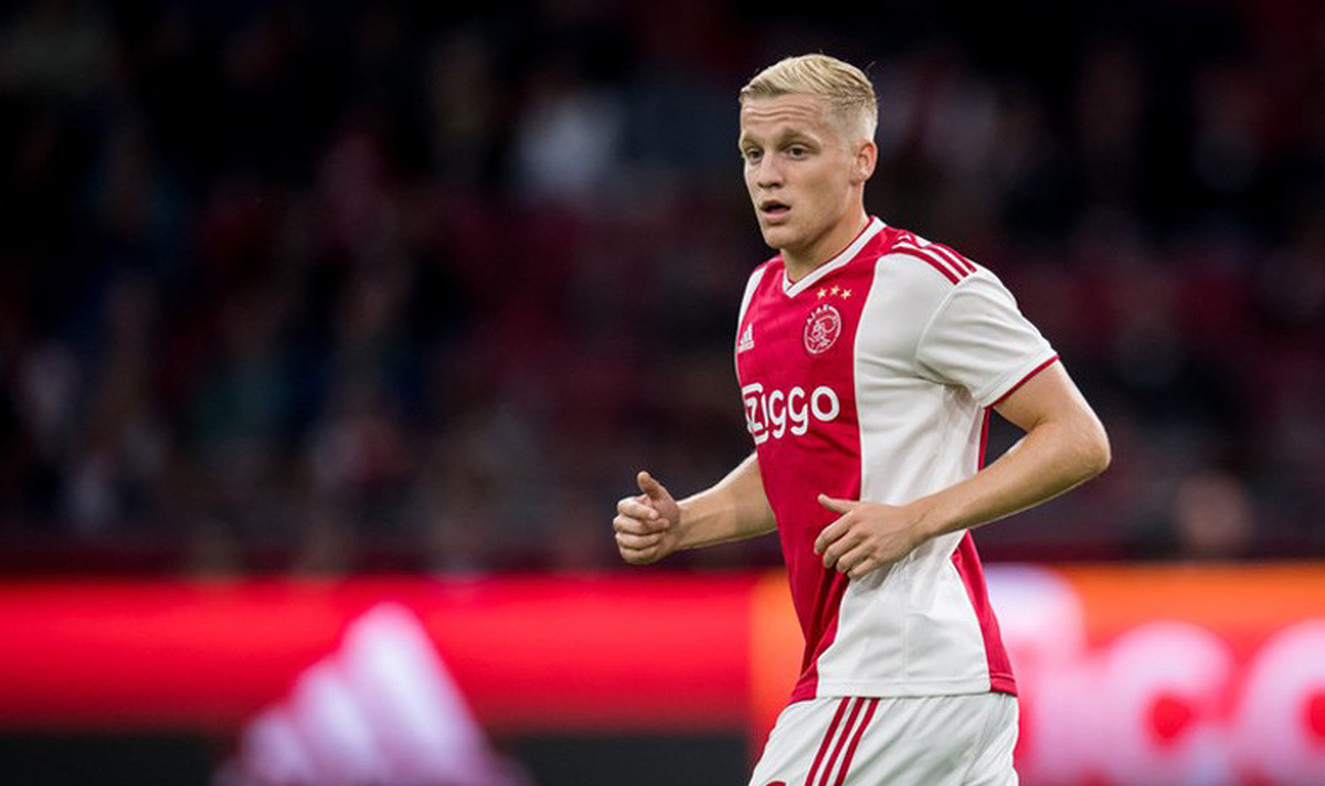Van de Beek priznaje da Real pregovara s Ajaxom