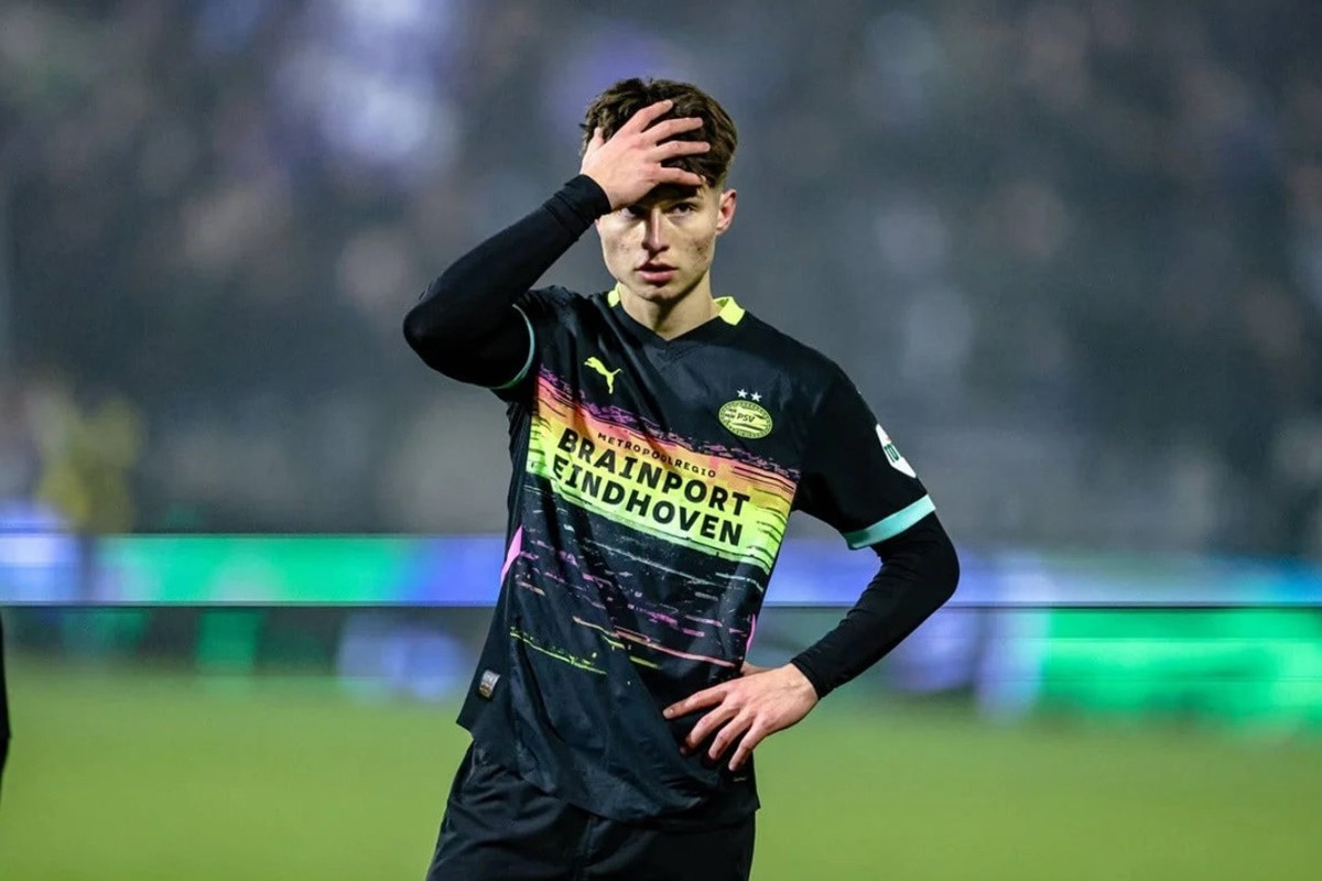 Esmir Bajraktarević zabio prvijenac, pa ga PSV razočarao objavom na društvenim mrežama Esmir Bajraktarević zabio prvijenac, pa ga PSV razočarao objavom na društvenim mrežama