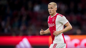 Van de Beek priznaje da Real pregovara s Ajaxom