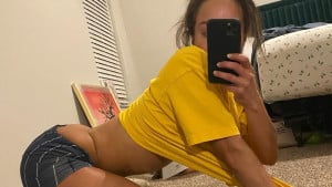 Snimala je filmove za odrasle, a sada skupocjenim poklonom iznenadila bivšeg fudbalera Arsenala