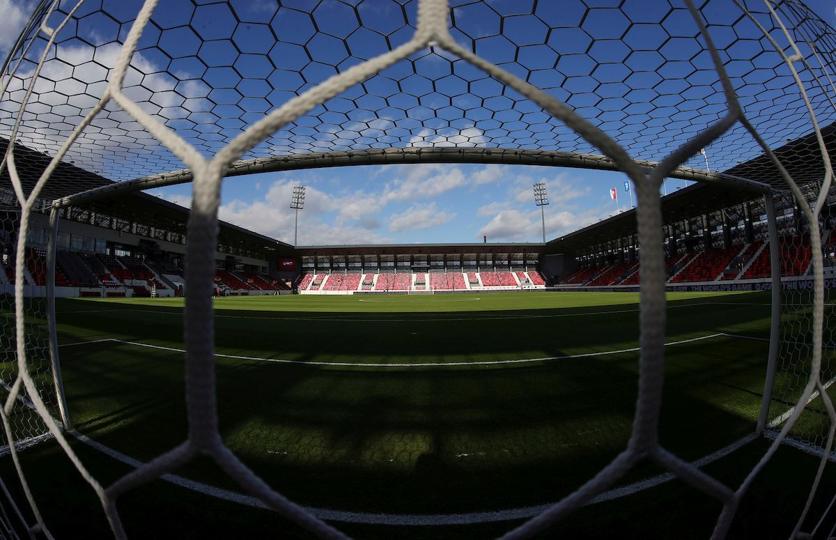 Došla voda do grla: Nevjerovatno šta su Srbi uradili sa stadionom od 28 miliona za samo 20 dana! Došla voda do grla: Nevjerovatno šta su Srbi uradili sa stadionom od 28 miliona za samo 20 dana!