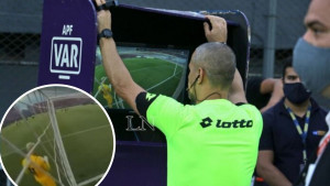 Sinonim za glupost: VAR je isključio golmana, a da utakmica nije ni počela!