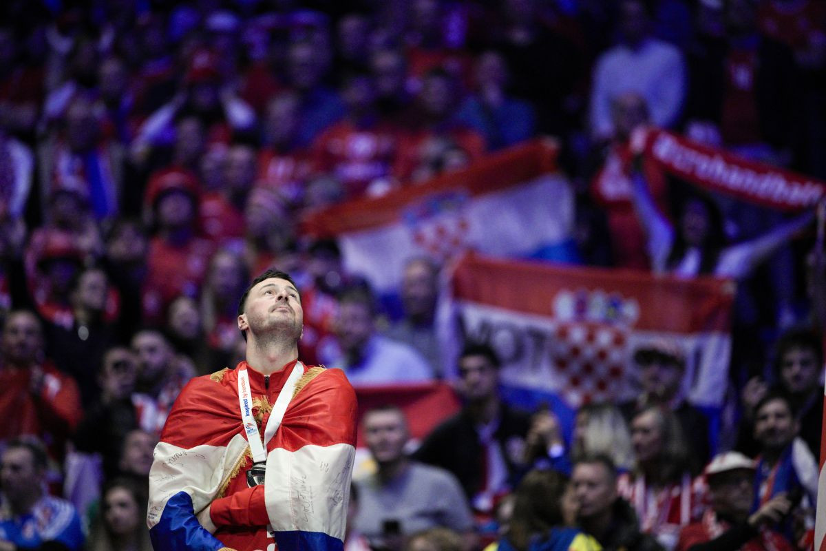 Domagoj Duvnjak se na emotivan način oprostio od rukometne reprezentacije! Domagoj Duvnjak se na emotivan način oprostio od rukometne reprezentacije!