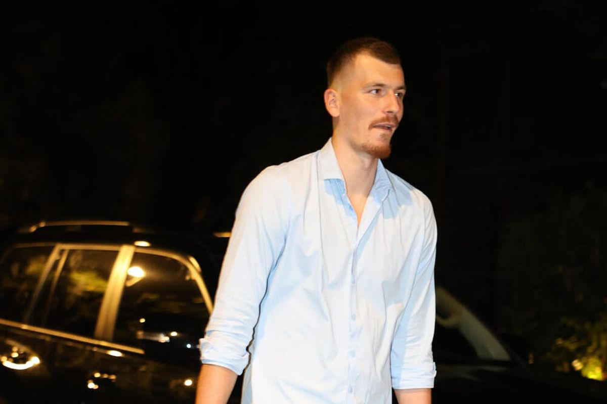 Nikola Jokić i Bogdan Bogdanović pokazali Borišu Simaniću kakvi su ljudi, neće im to zaboraviti! Nikola Jokić i Bogdan Bogdanović pokazali Borišu Simaniću kakvi su ljudi, neće im to zaboraviti!