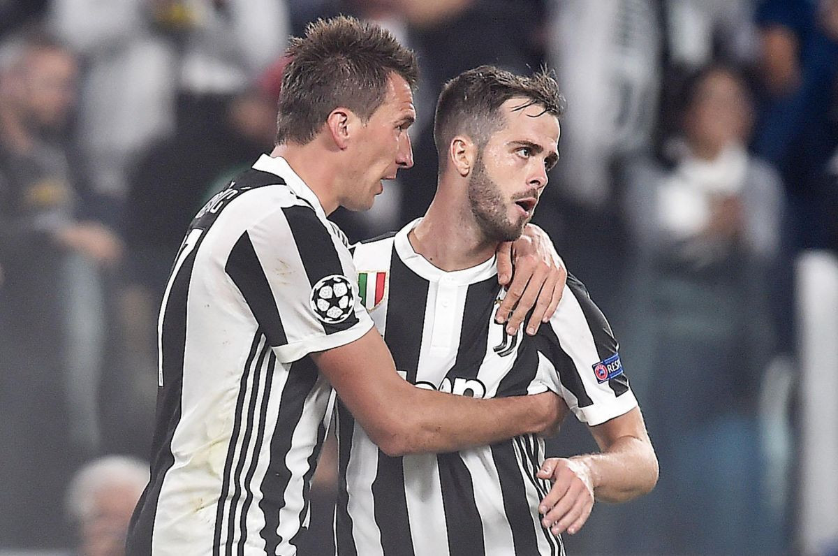 Bolna noć i detalji iz Juventusove svlačionice: "Mandžukić je ležao na podu, Pjanić je jedva živio"
