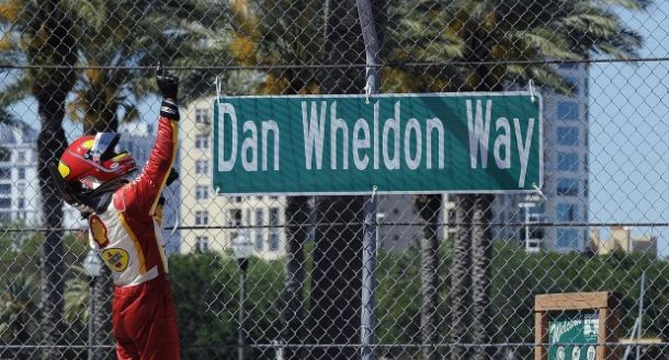 Castroneves pobjedio, Barrichello 17. Castroneves pobjedio, Barrichello 17.