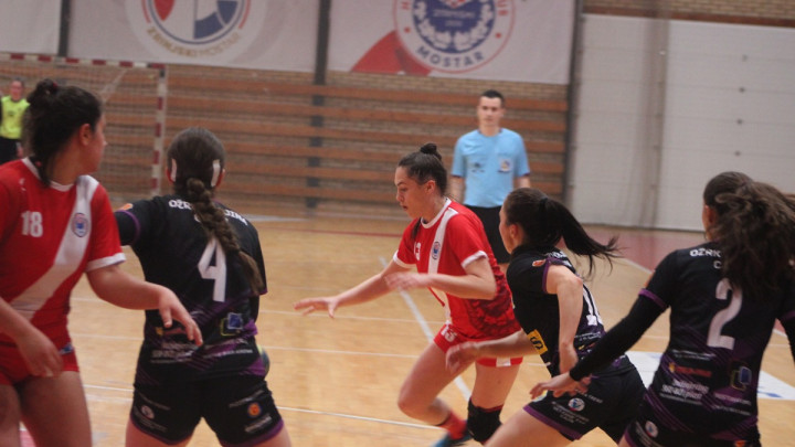 HŽRK Zrinjski u sjajnoj atmosferi savladao OŽRK Krajina i primakao se Premijer ligi!