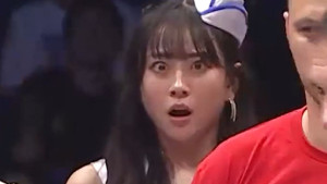 Mlada Japanka ostala bez teksta kada je ugledala legendu ispred sebe - Njen izraz lica sve govori
