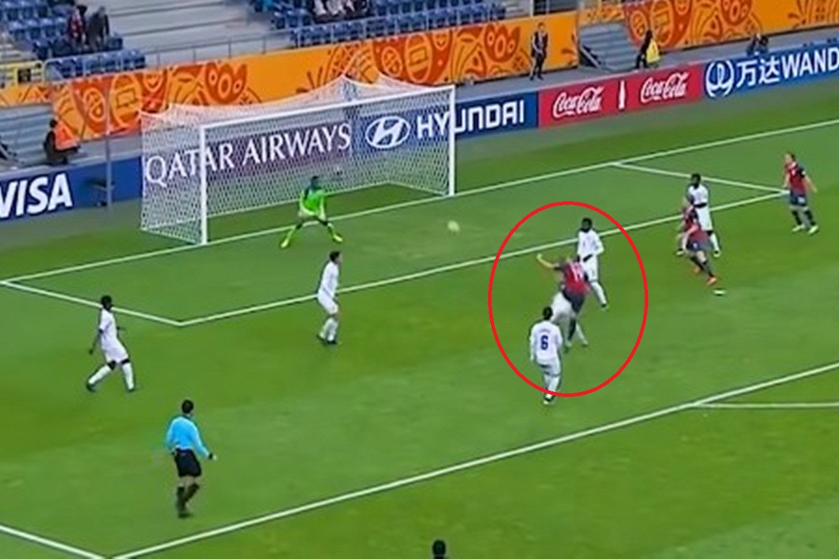 Lijepo je postići hat-trick, ali on je uspio postići hat-trick hat-trickova! Lijepo je postići hat-trick, ali on je uspio postići hat-trick hat-trickova!