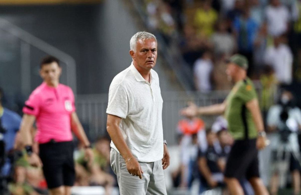 Fenerbahče potvrdio da je Džeko prvi kapiten, a onda bh. napadaču doveo žestoku konkurenciju