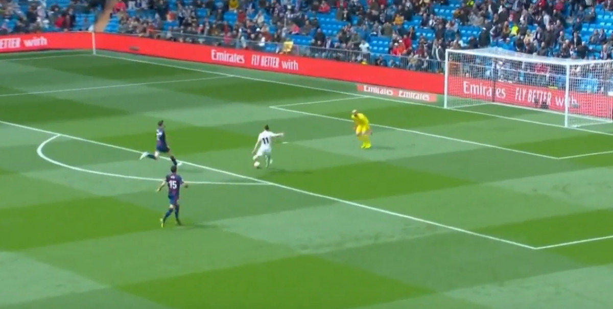 Nakon samo tri minute navijači Reala su zviždali Baleu, već u petoj minuti su ga htjeli linčovati