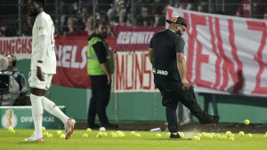 Zbog ovog su Nijemci - Nijemci: Začuđujuća kazna za Bayern zbog 185 teniskih loptica!