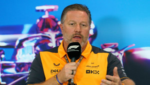 Zak Brown otkriva tajni plan za trenutak kada okršaj Norris i Piastri 'eksplodira'