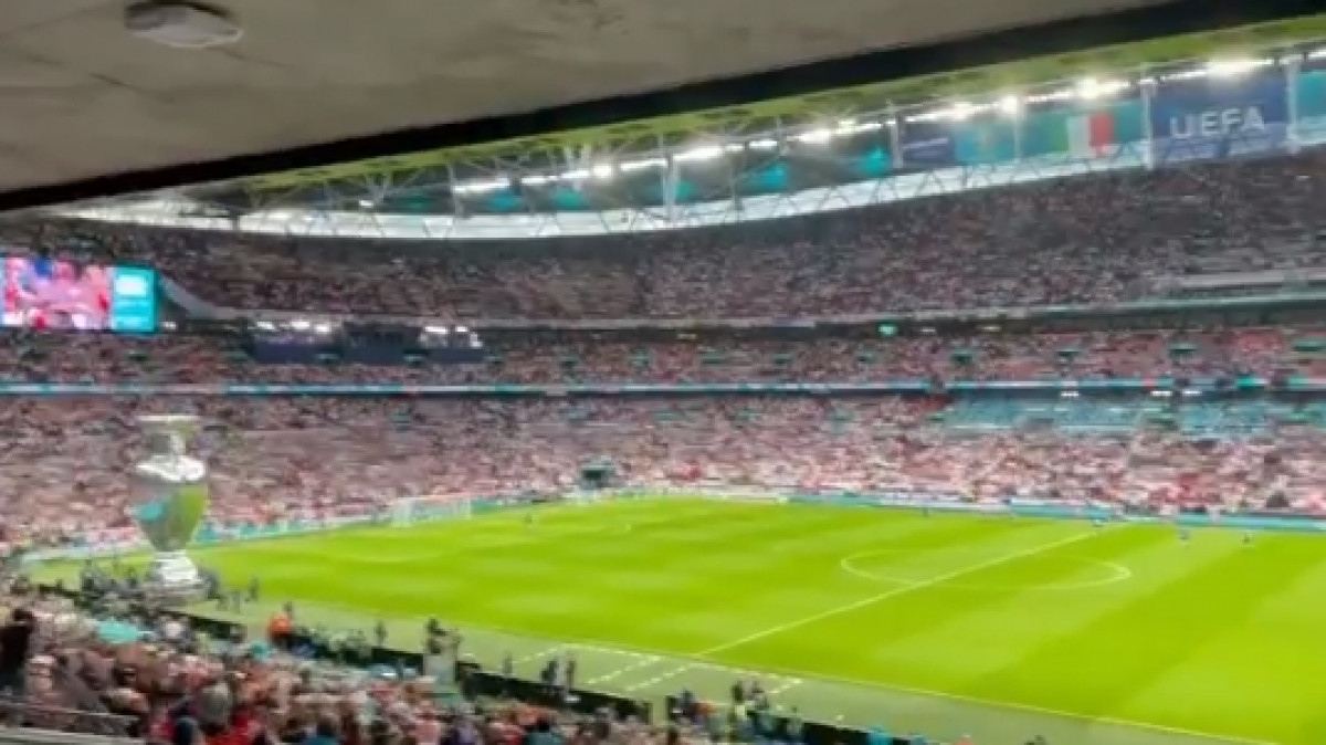 Nezapamćene scene na Wembleyju: 250.000 navijača čeka finale, 1000 ih ušlo bez ulaznica