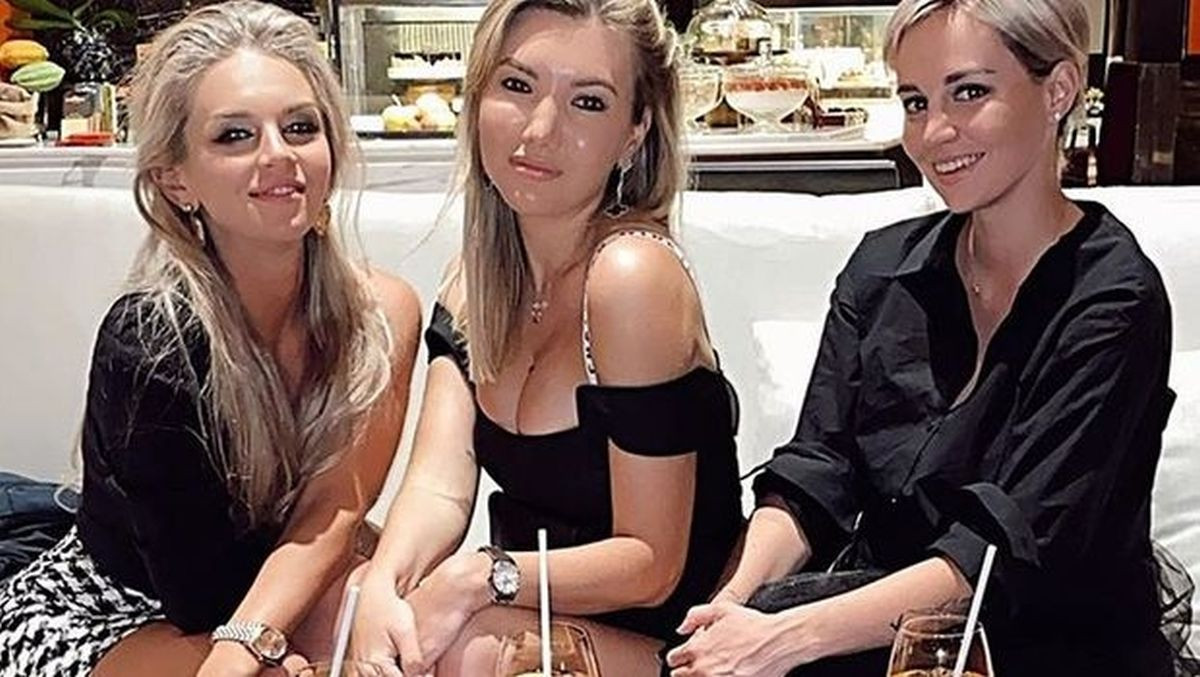 Seksipilne žene fudbalera Rostova imaju poruku za protivnike svojih muževa Seksipilne žene fudbalera Rostova imaju poruku za protivnike svojih muževa