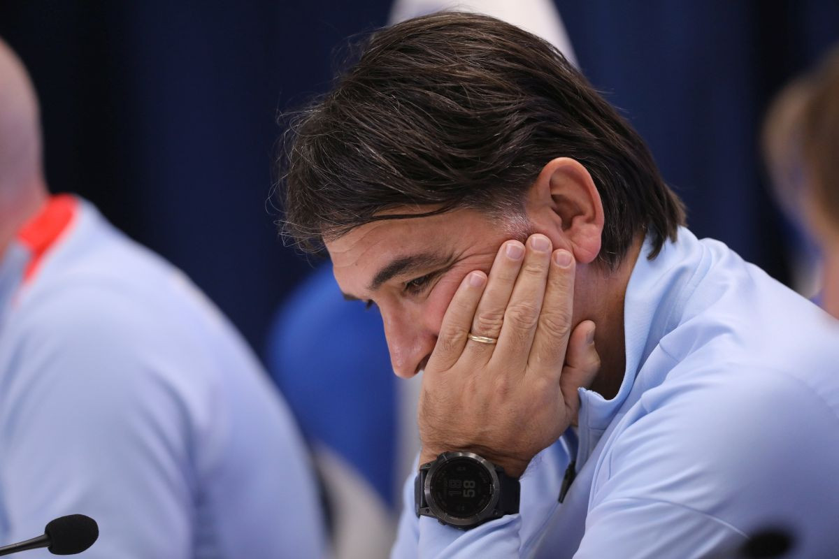 Bit će bure! Nerealna reakcija Zlatka Dalića kad su ga pitali može li Hajduk biti prvak Hrvatske Bit će bure! Nerealna reakcija Zlatka Dalića kad su ga pitali može li Hajduk biti prvak Hrvatske