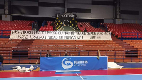 Rukometaše će na praznim tribinama dočekati poruka BHFanaticosa