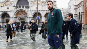 Donnarumma u Zenici u rukavicama, dan kasnije u - čizmama